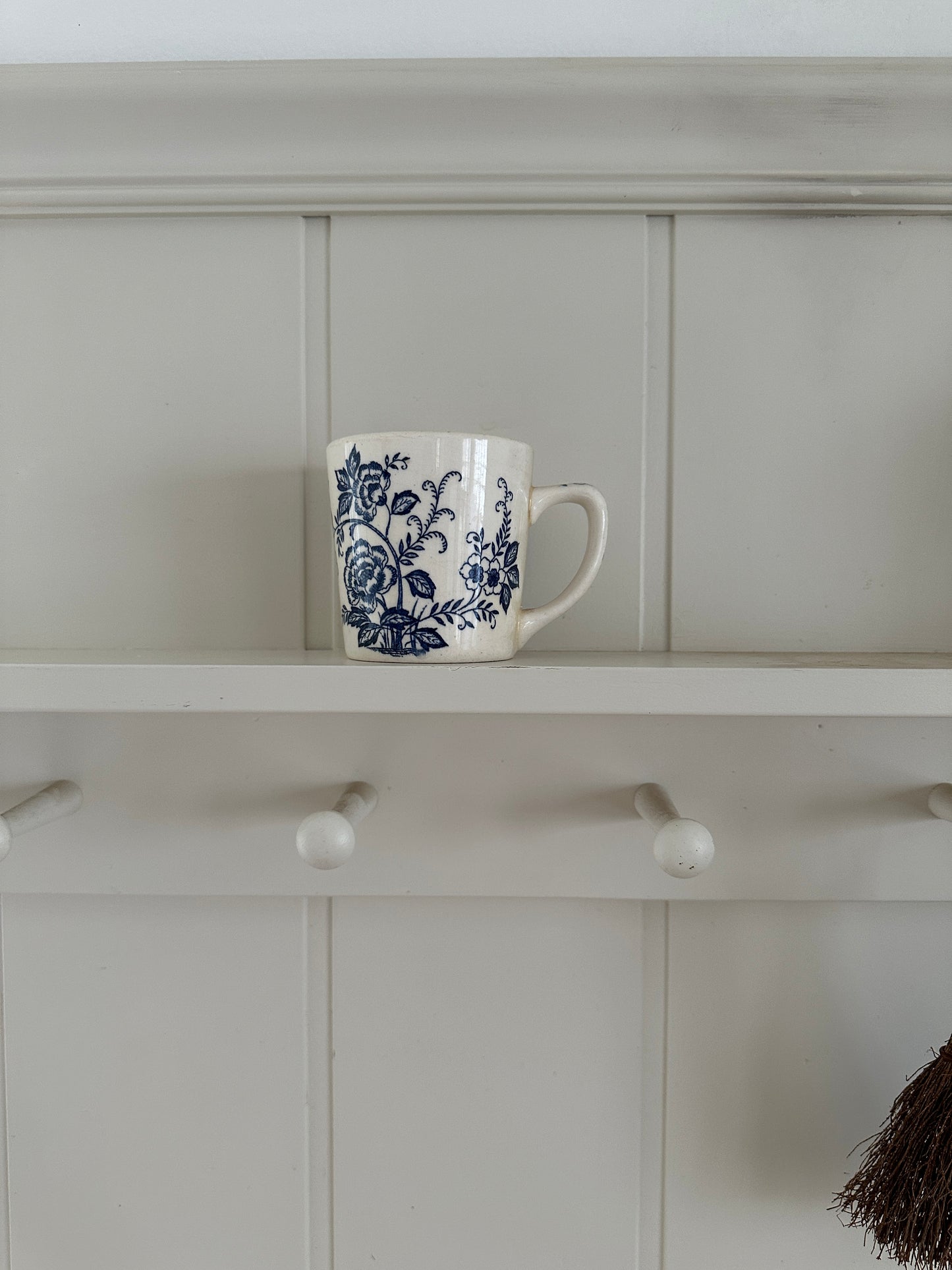 vintage floral mug