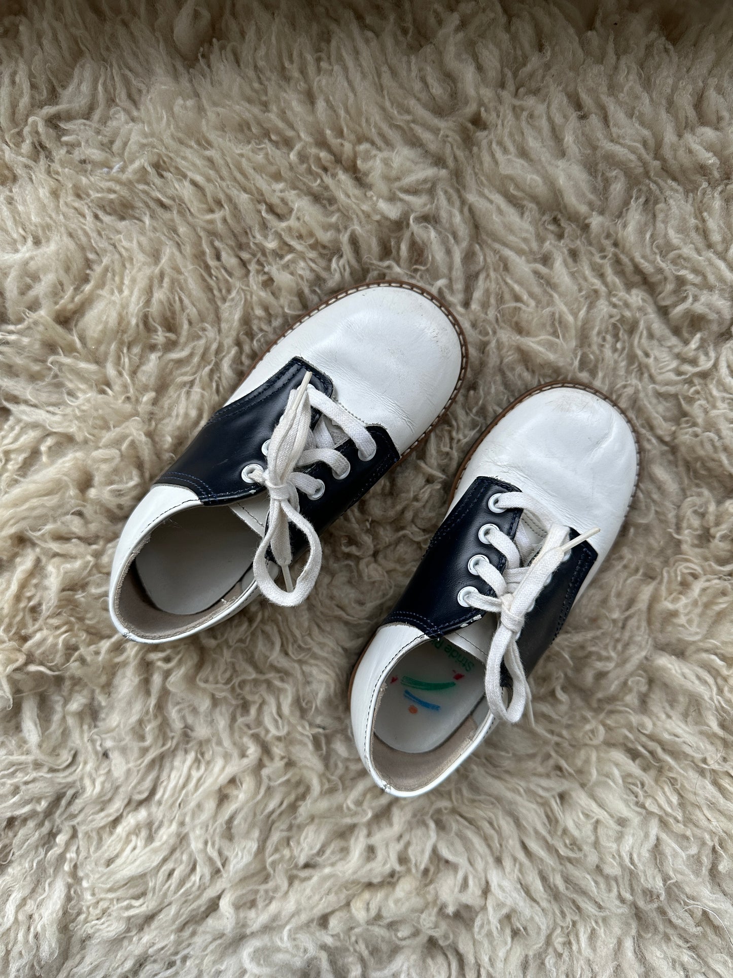vintage stride rite saddle shoes