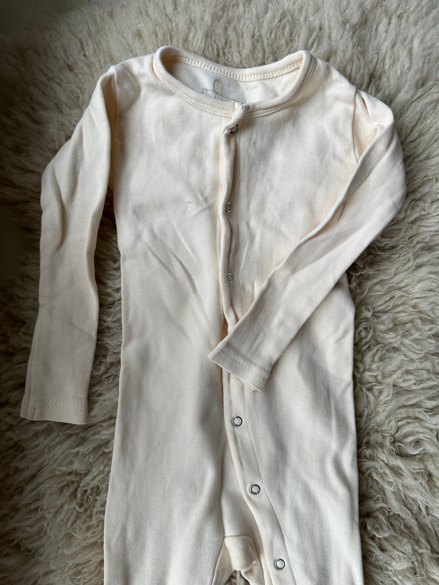 lovedbaby footed sleeper, 9-12 months
