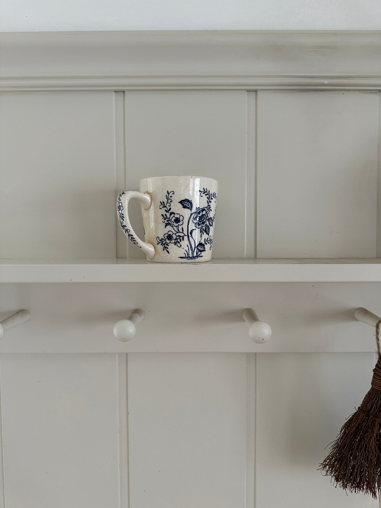 vintage floral mug