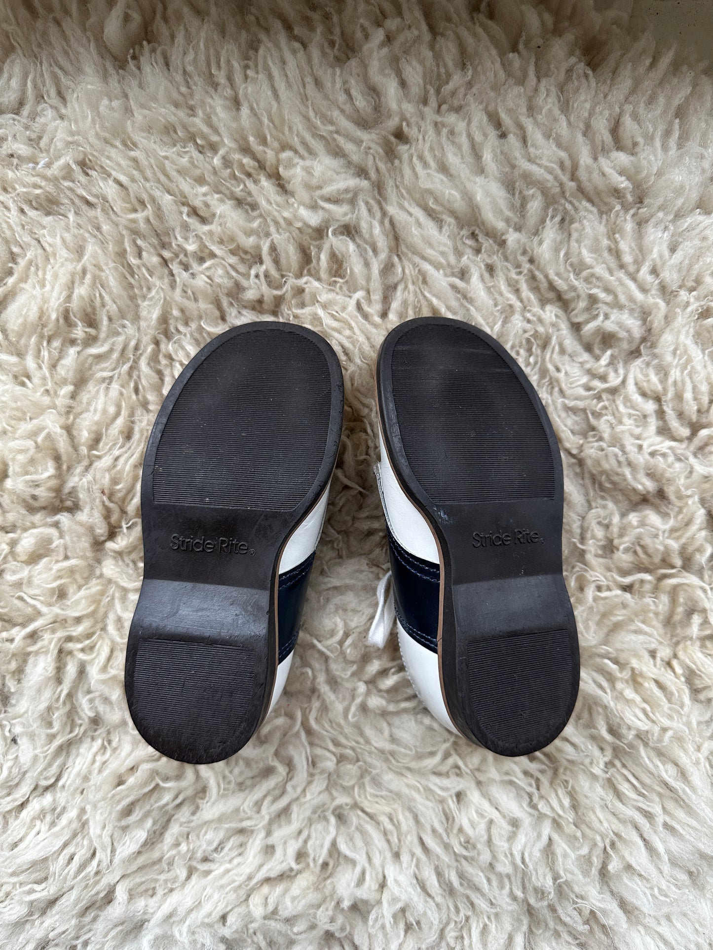 vintage stride rite saddle shoes